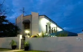 Апарт-отель Gladstone Capricorn Apartments